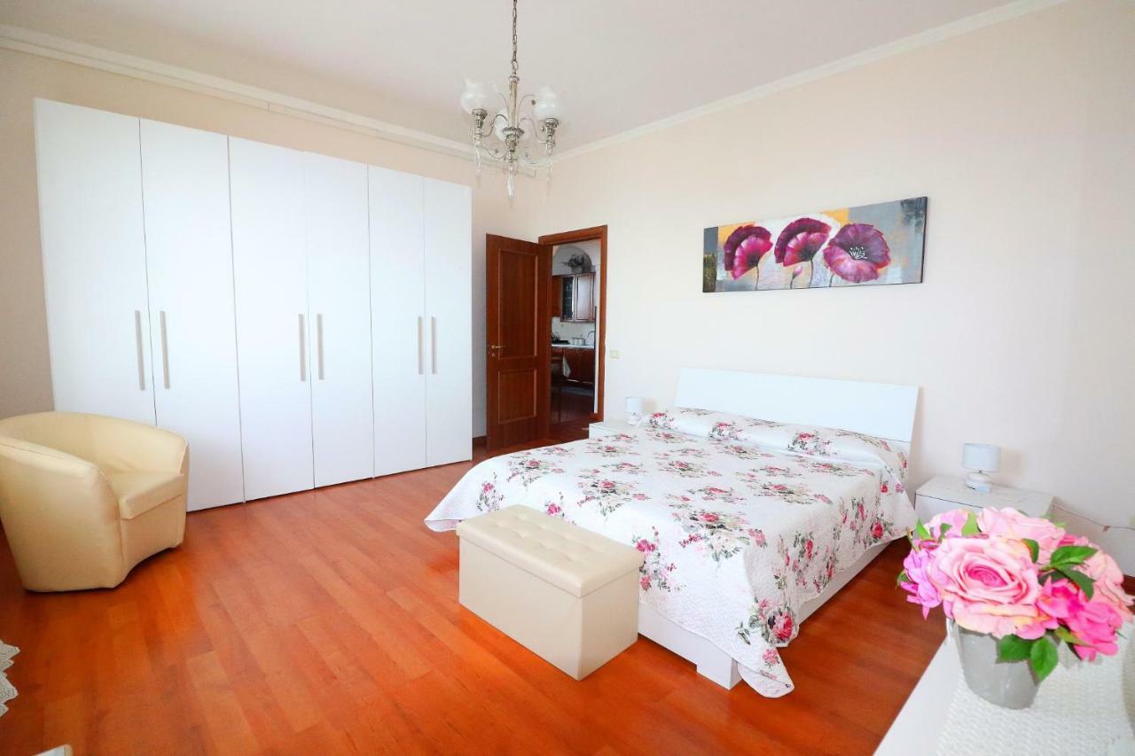 La Rosa Del Sud - De Vivo Realty Sorrento Appartement Buitenkant foto